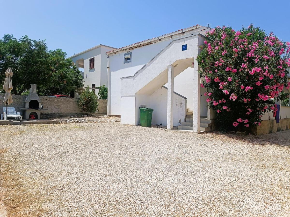 Apartments Babic 50 Meters From The Beach Vir Exterior photo