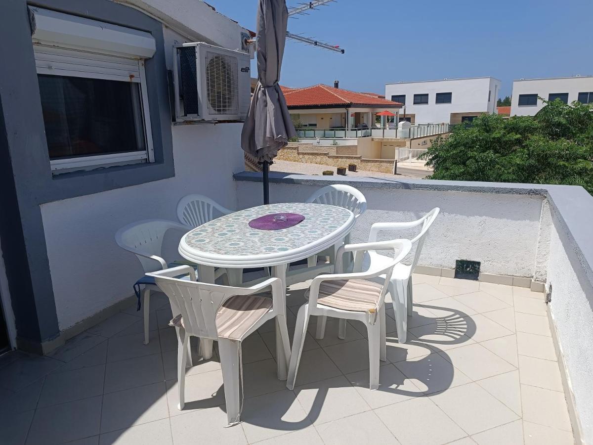 Apartments Babic 50 Meters From The Beach Vir Exterior photo